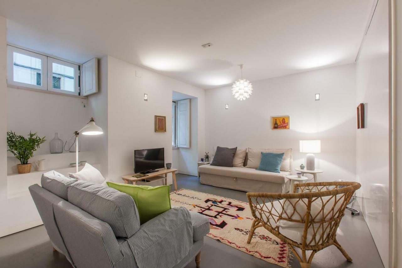 Renovated Apart With Private Courtyard, By Timecooler Lizbona Zewnętrze zdjęcie