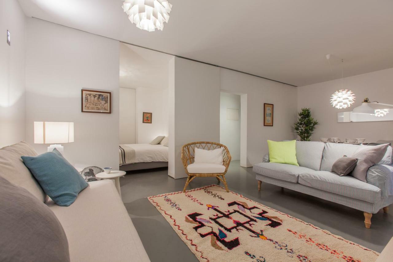 Renovated Apart With Private Courtyard, By Timecooler Lizbona Zewnętrze zdjęcie